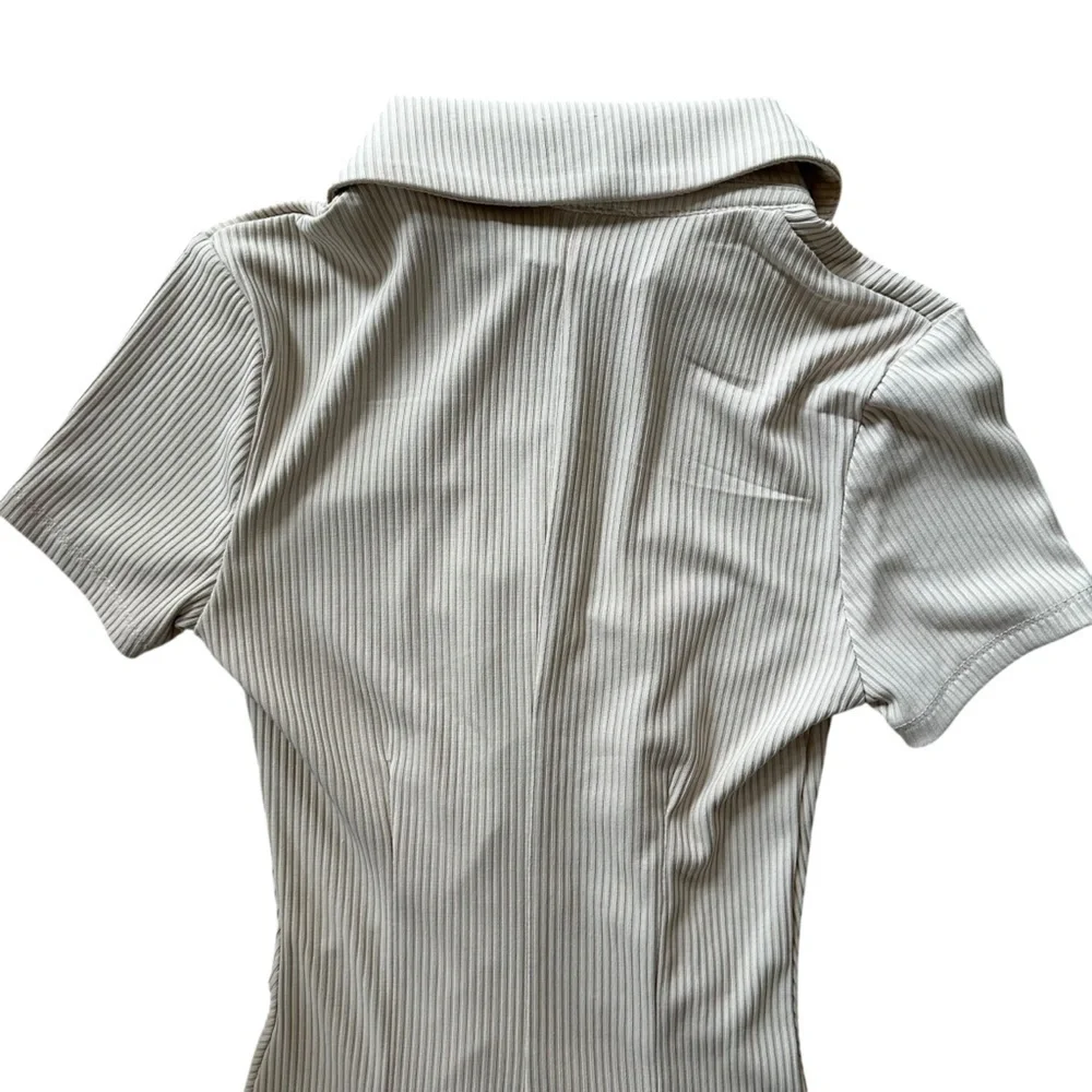 Princess Polly Thea Romper Ribbed Beige Button Down -Size 2 - Picture 7 of 11